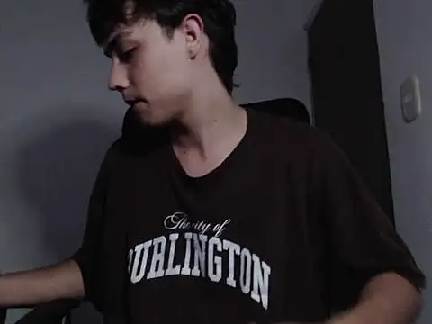 Snapshot of T-PHotxCouple chatting on 04.12.26 T-PHotxCouple online show from 04.12.26