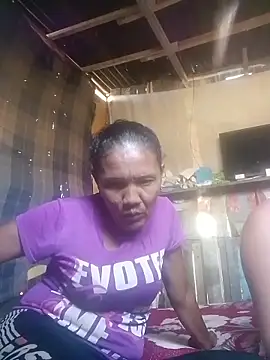 Snapshot of sara_milf777 chatting on 01.06.26 sara milf777 online show from 01.06.26