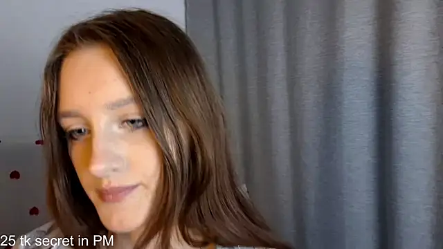 Snapshot of LisaBoddy chatting on 05.10.26 LisaBoddy online show from 05.10.26