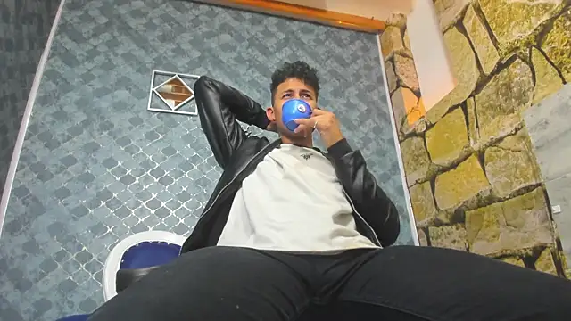 Snapshot of Ethan_Waalker chatting on 01.10.26 Ethan Waalker online show from 01.10.26