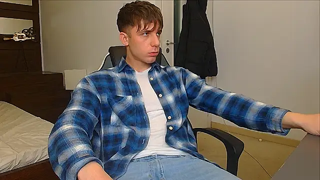 Snapshot of KellenWest chatting on 01.07.26 KellenWest online show from 01.07.26