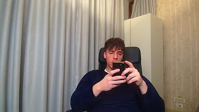 Snapshot of KellenWest chatting on 01.08.26 KellenWest online show from 01.08.26