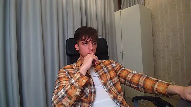 Snapshot of KellenWest chatting on 01.09.26 KellenWest online show from 01.09.26