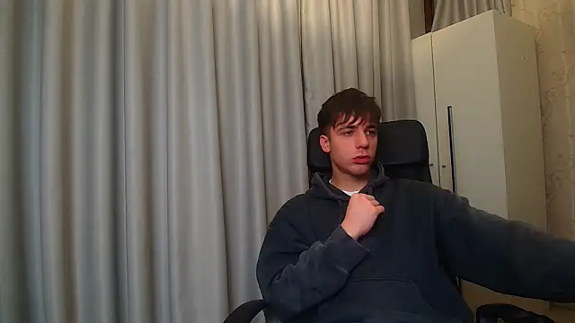 Snapshot of KellenWest chatting on 01.10.26 KellenWest online show from 01.10.26