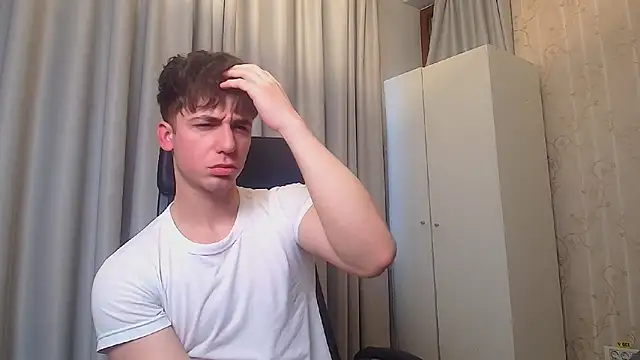 Snapshot of KellenWest chatting on 03.02.26 KellenWest online show from 03.02.26