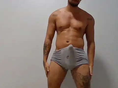 Snapshot of moreno_dotado22 chatting on 01.07.26 moreno dotado22 online show from 01.07.26