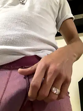 Alejandro Volkov online show from 01.07.26