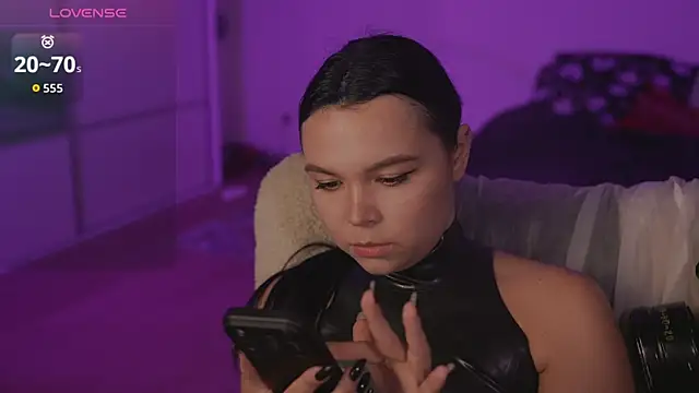Dominatrix Alice online show from 07.03.26