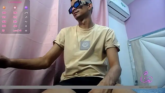 Snapshot of Ares_funn chatting on 02.02.26 Ares funn online show from 02.02.26