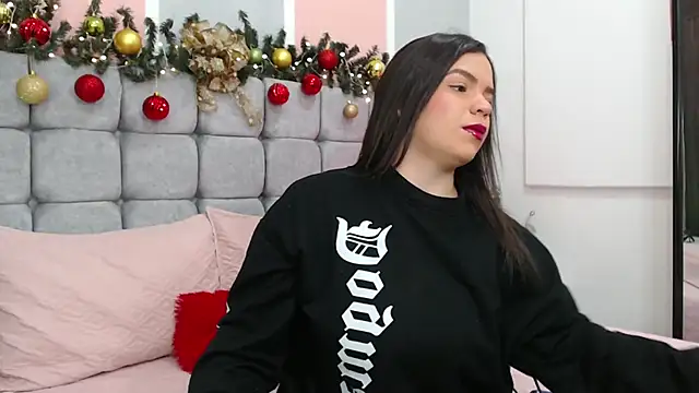 AuraArnau online show from 12.22.25