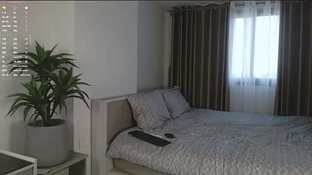 HloeChic online show from 01.16.26