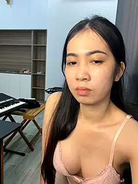 LINAA-KUTE online show from 12.17.25