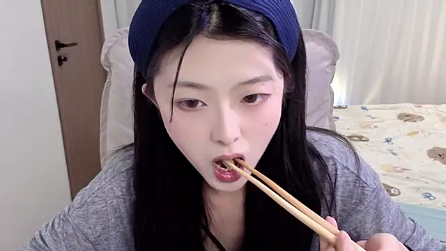 Koikoi    online show from 02.25.26