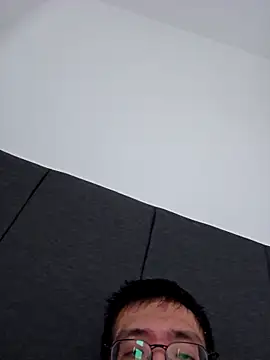 Snapshot of Slimguy0 chatting on 12.20.25 Slimguy0 online show from 12.20.25