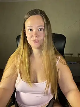 Snapshot of CaramelleSugarr chatting on 06.29.26 CaramelleSugarr online show from 06.29.26