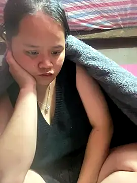 Thanhhuyen001 online show from 12.18.25