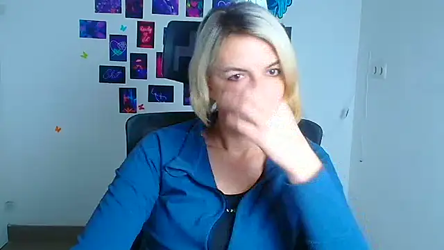 Snapshot of Lana_Foxyy chatting on 12.19.25 Lana Foxyy online show from 12.19.25