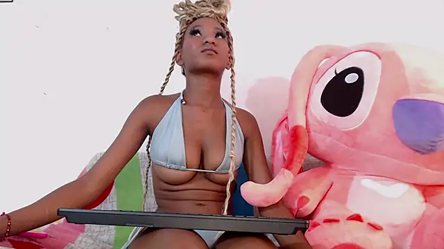 litte ebonyx online show from 04.16.26