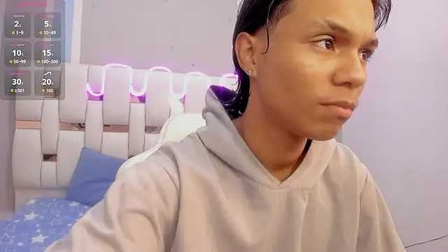 Snapshot of AndyKings_1 chatting on 01.06.26 AndyKings 1 online show from 01.06.26