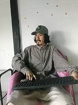 Snapshot of sk8-boy chatting on 04.22.26 sk8-boy online show from 04.22.26