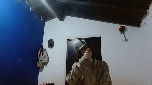 Snapshot of sk8-boy chatting on 05.27.26 sk8-boy online show from 05.27.26