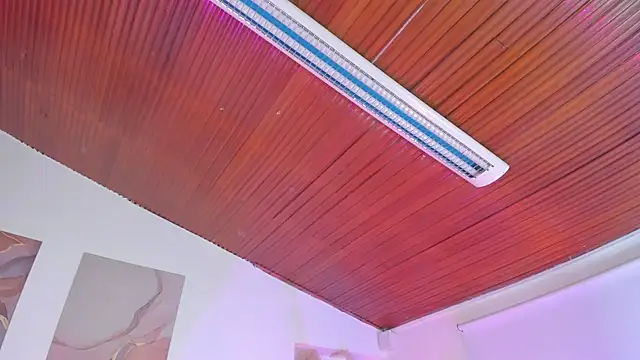 Amelie Wine online show from 04.15.26