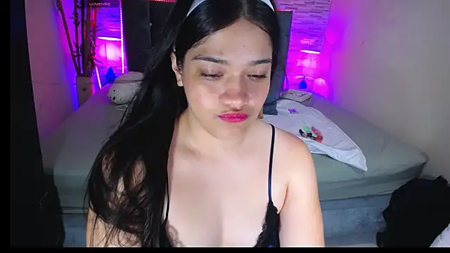 Snapshot of Valeri_hot22 chatting on 04.22.26 Valeri hot22 online show from 04.22.26