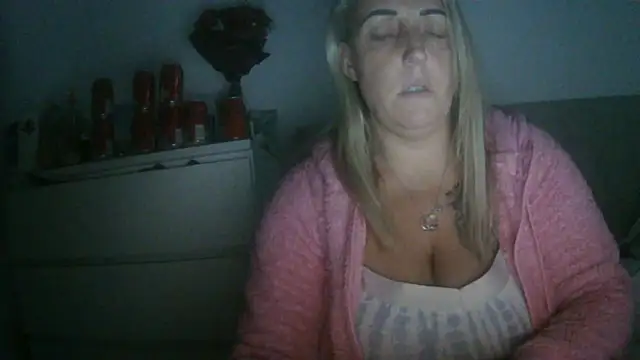 Snapshot of theblondecocklover chatting on 03.07.26 theblondecocklover online show from 03.07.26