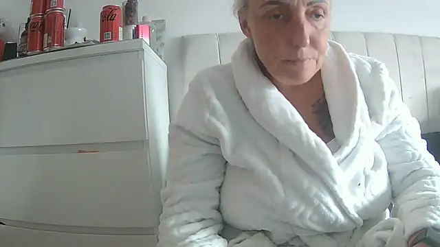 Snapshot of theblondecocklover chatting on 03.24.26 theblondecocklover online show from 03.24.26