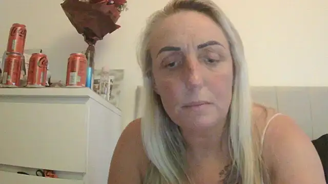 Snapshot of theblondecocklover chatting on 04.14.26 theblondecocklover online show from 04.14.26