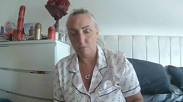 Snapshot of theblondecocklover chatting on 04.21.26 theblondecocklover online show from 04.21.26