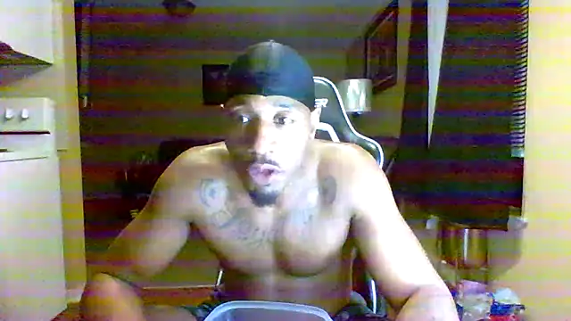 Snapshot of KingDes55 chatting on 05.26.26 KingDes55 online show from 05.26.26