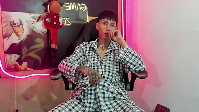 Snapshot of Daniel_Deluc77 chatting on 12.20.25 Daniel Deluc77 online show from 12.20.25