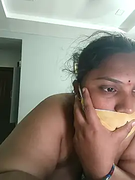 Snapshot of Telugumistress chatting on 05.20.26 Telugumistress online show from 05.20.26