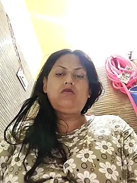 Hotmylips online show from 05.05.26