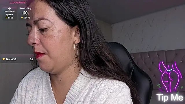 Snapshot of evelyn_harpeery chatting on 03.07.26 evelyn harpeery online show from 03.07.26