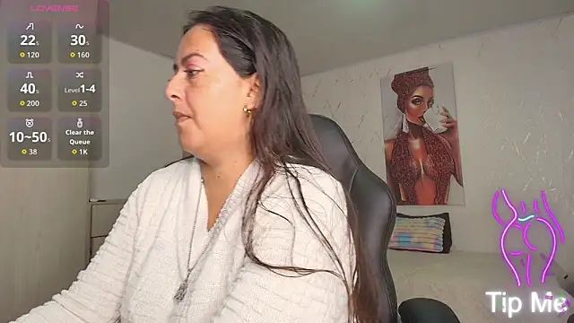 Snapshot of evelyn_harpeery chatting on 03.27.26 evelyn harpeery online show from 03.27.26