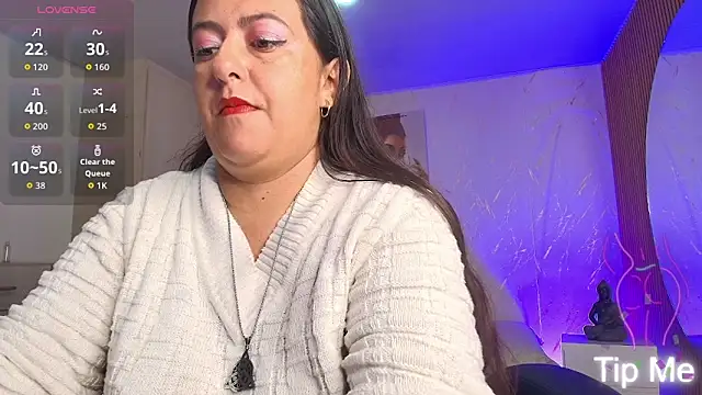 Snapshot of evelyn_harpeery chatting on 03.28.26 evelyn harpeery online show from 03.28.26