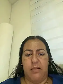 Snapshot of evelyn_harpeery chatting on 05.22.26 evelyn harpeery online show from 05.22.26