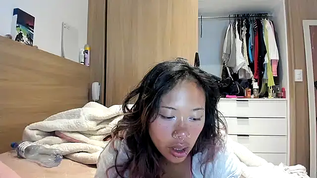 Snapshot of heavenngirlyy444 chatting on 01.11.26 heavenngirlyy444 online show from 01.11.26