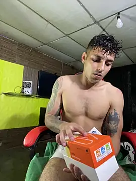 JustynAle2025 online show from 02.26.26