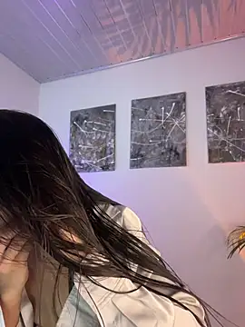 Snapshot of Nicollewest1 chatting on 05.25.26 Nicollewest1 online show from 05.25.26