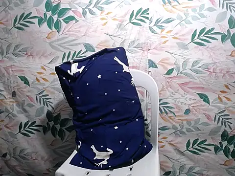 Snapshot of WildHornyPussy4u chatting on 02.04.26 WildHornyPussy4u online show from 02.04.26