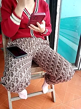 Sweet-Berryy online show from 12.20.25