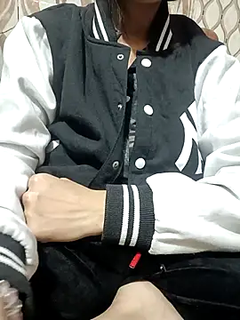 Snapshot of Eva_890 chatting on 12.19.25 Eva 890 online show from 12.19.25