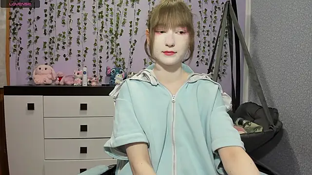 Snapshot of Yoonhee_ki chatting on 05.26.26 Yoonhee ki online show from 05.26.26