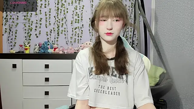 Snapshot of Yoonhee_ki chatting on 07.01.26 Yoonhee ki online show from 07.01.26