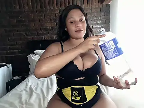 Snapshot of Alaiyasexy chatting on 02.01.26 Alaiyasexy online show from 02.01.26