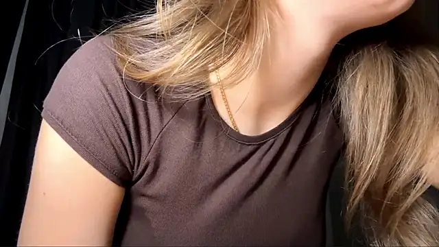 Snapshot of lisa_montana chatting on 01.10.26 lisa montana online show from 01.10.26