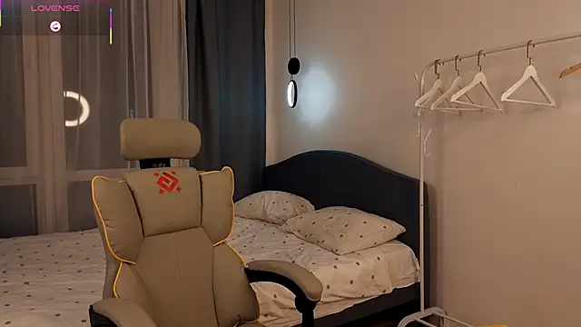 Snapshot of fallin_lovee chatting on 02.12.26 fallin lovee online show from 02.12.26